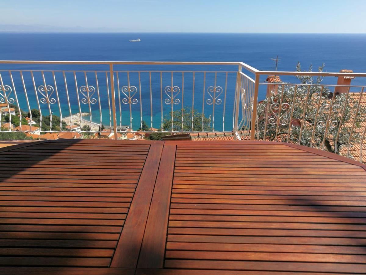 Villa Gio - Terrazza Nel Blu Берджеджи Экстерьер фото