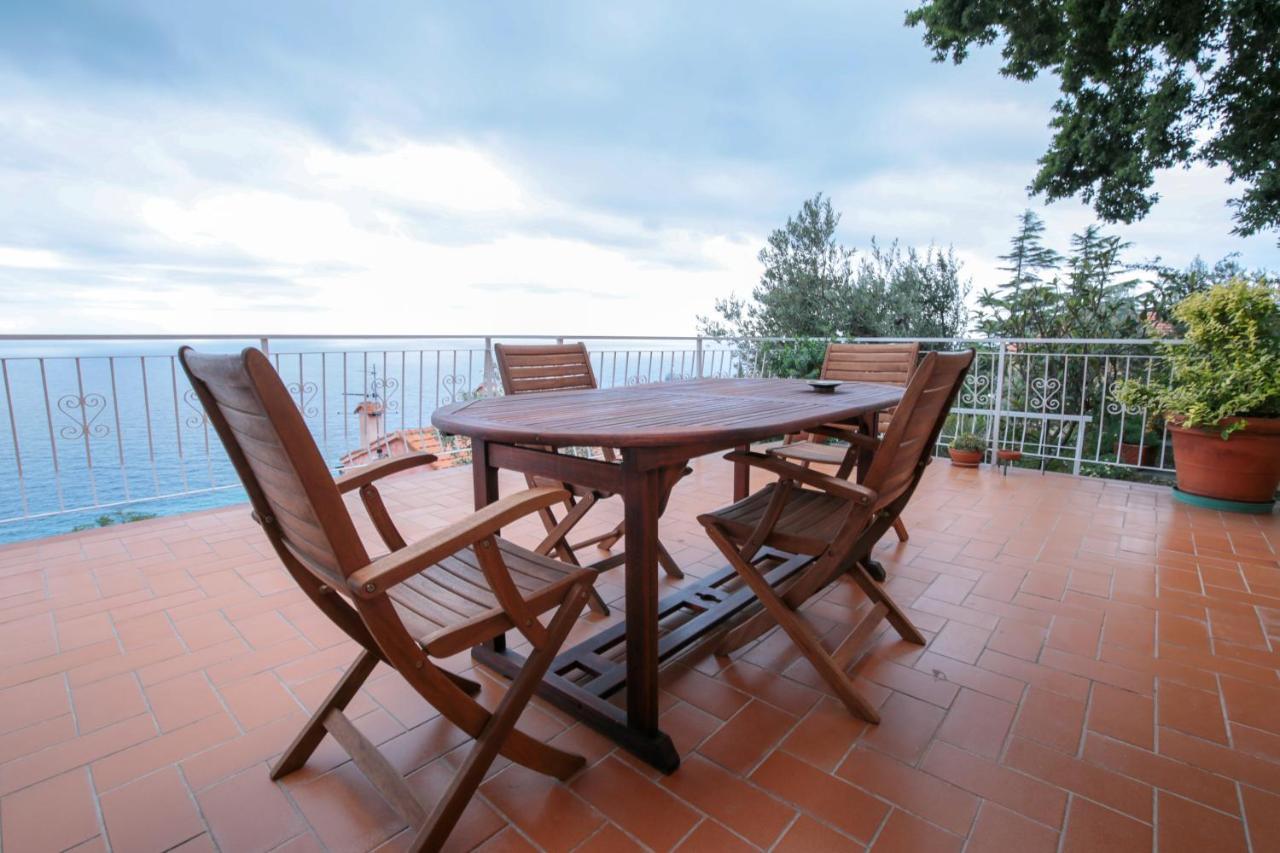 Villa Gio - Terrazza Nel Blu Берджеджи Экстерьер фото